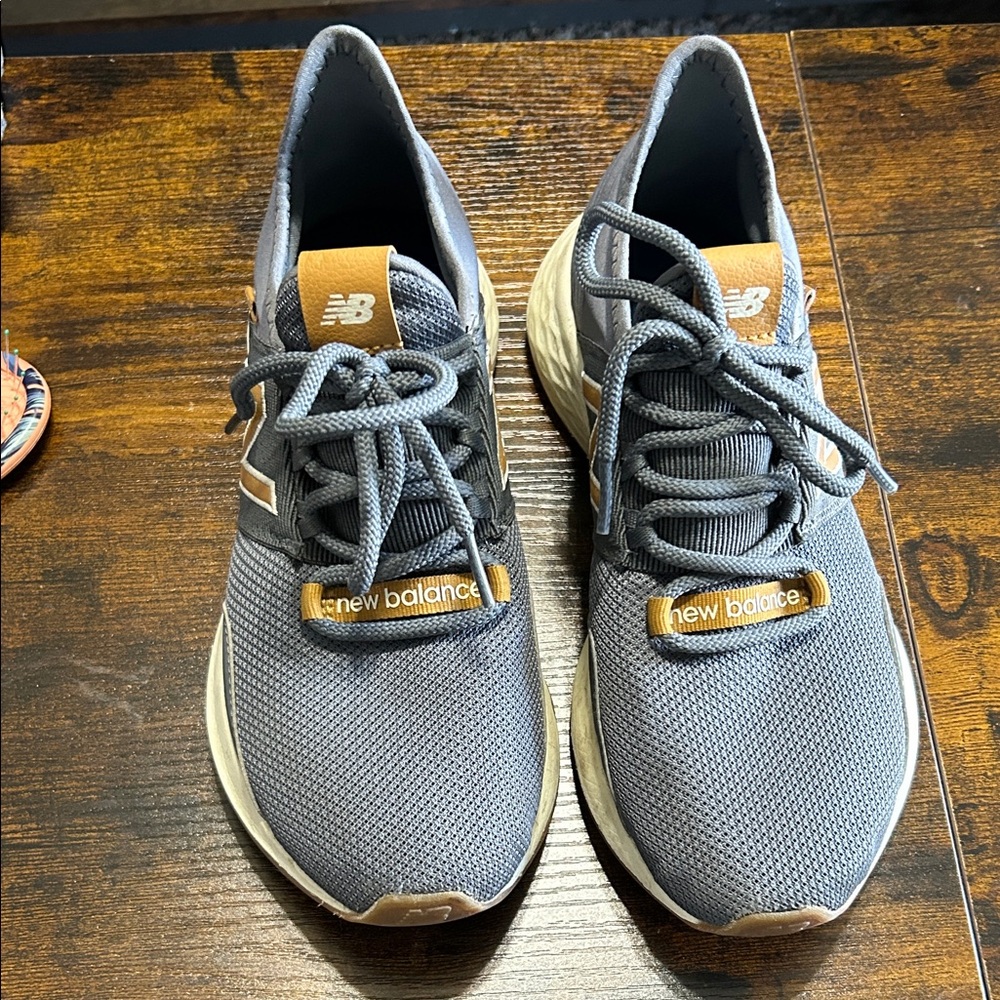 New Balance Men's Gray and Tan Athletic Shoes